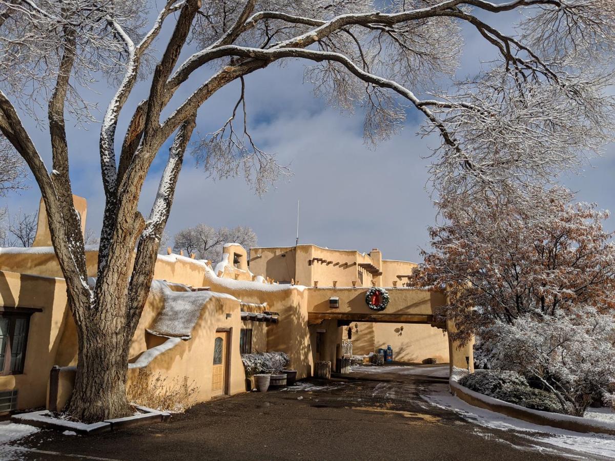 Sagebrush Inn&Suites Taos Exterior foto