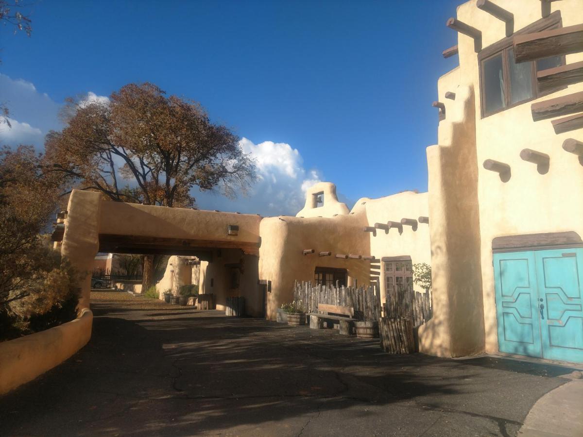 Sagebrush Inn&Suites Taos Exterior foto