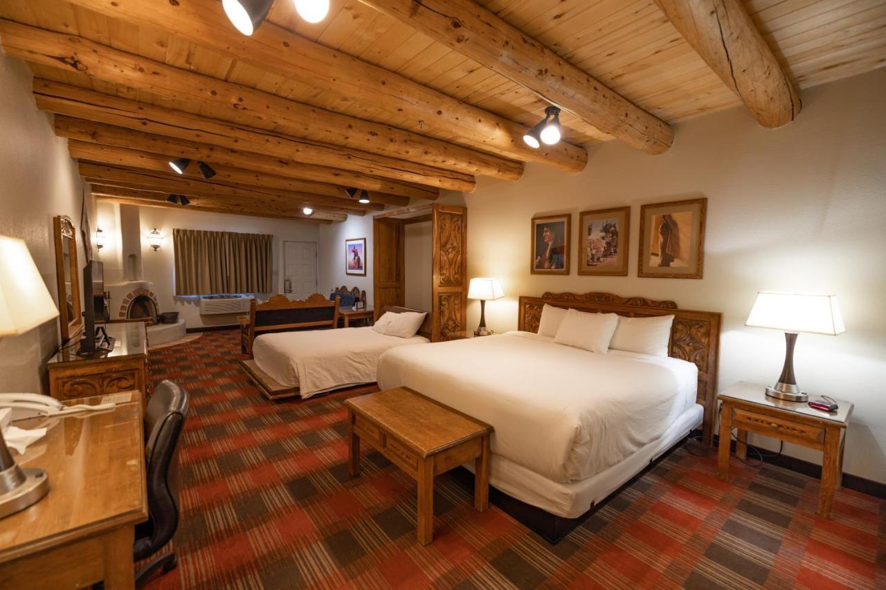 Sagebrush Inn&Suites Taos Exterior foto