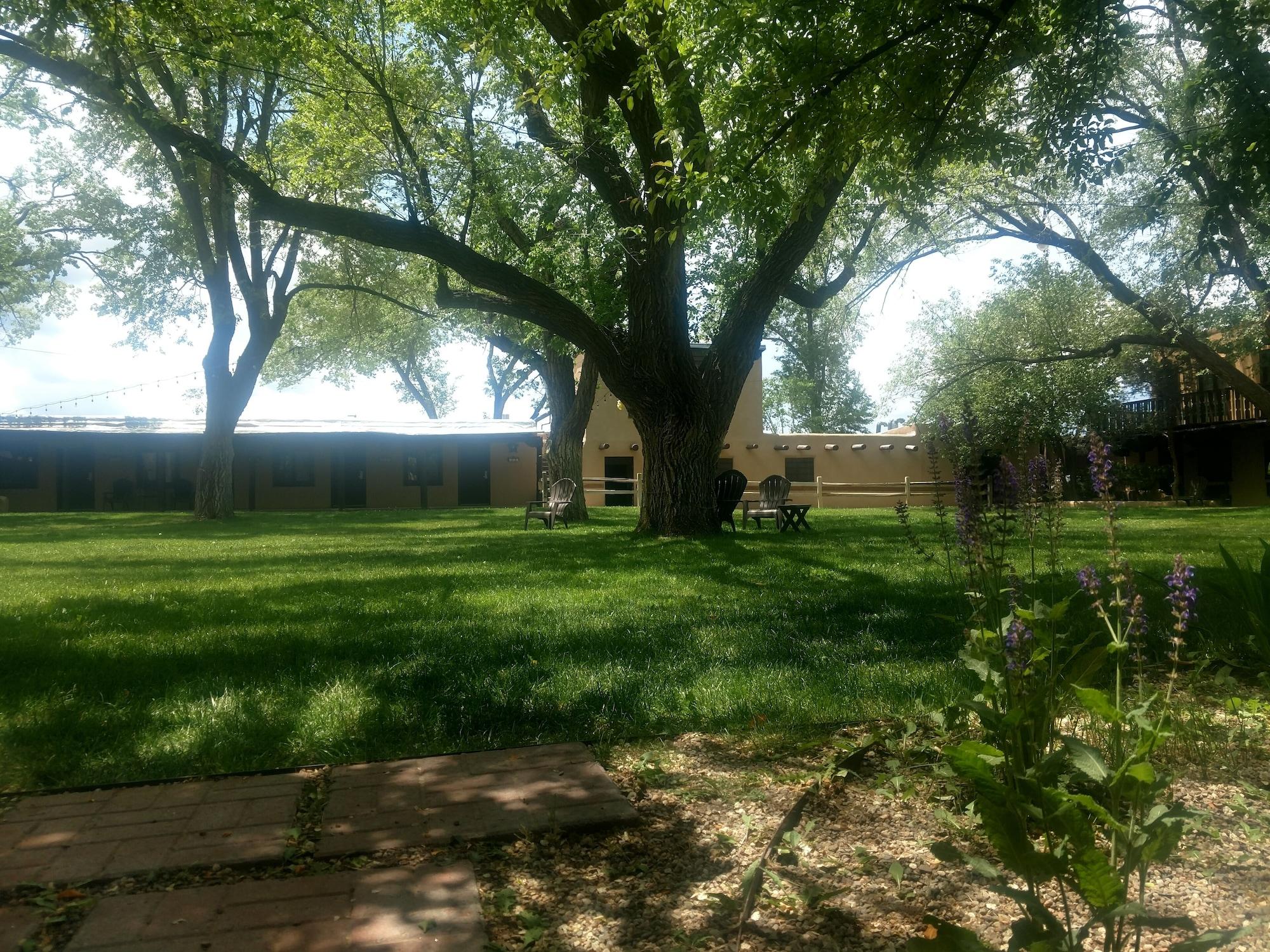 Sagebrush Inn&Suites Taos Exterior foto