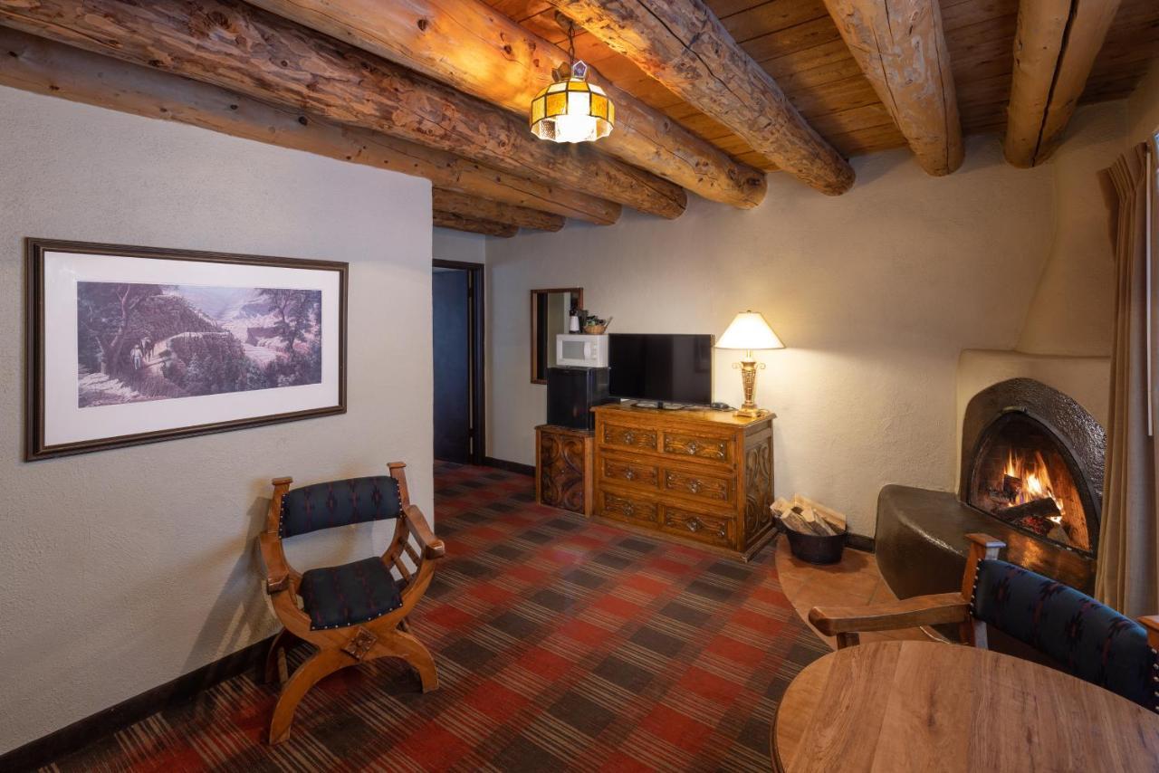 Sagebrush Inn&Suites Taos Exterior foto